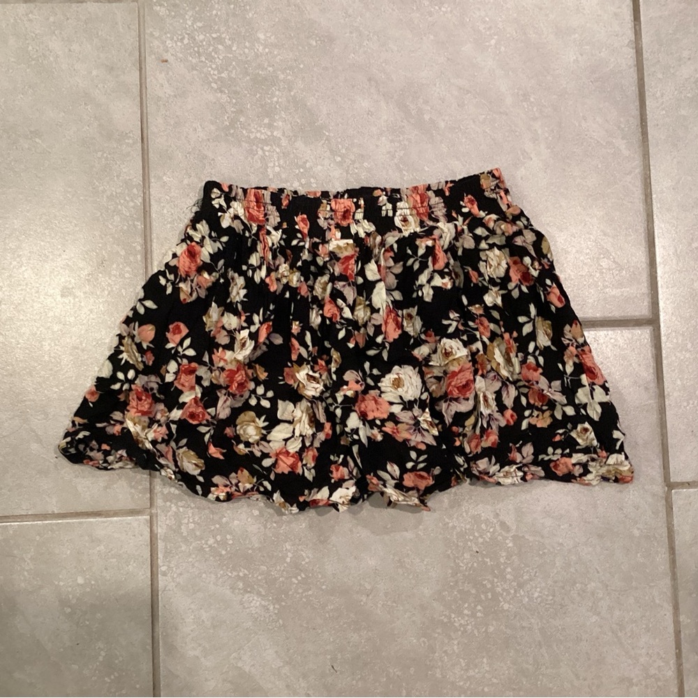 Kirra Black Floral Skirt